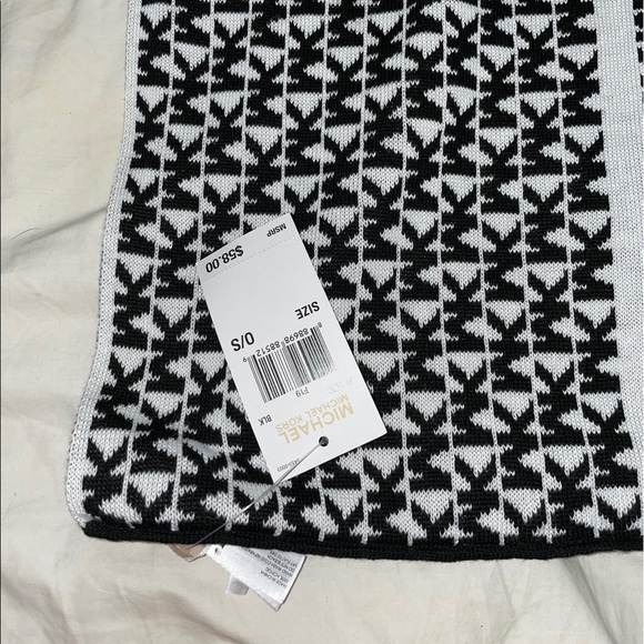 Michael Kors Accessories - BRAND NEW!! MK infinity scarf